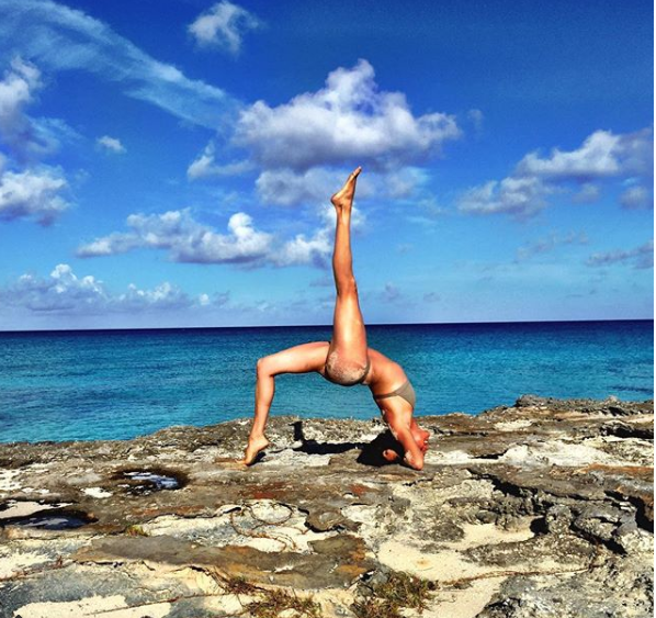 Meghan Markle yoga